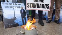 Farmers protest outside the Dáil as Bord Bia chair defends his position